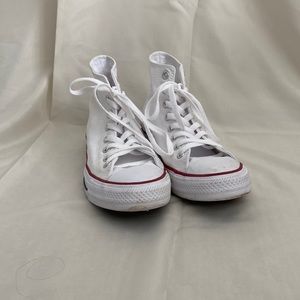 White high-top converse size 9 womens! Only worn once